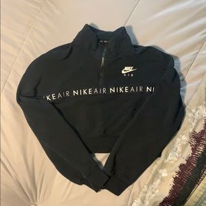 Nike Air Women’s 1/2 zip top